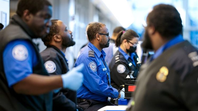 TSA workers brace for missed paychecks as Democrats hold firm on DHS funding