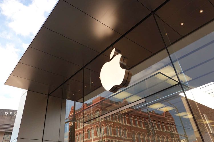 Apple Stock After WWDC 2026: $400 Bull vs $215 Bear Case