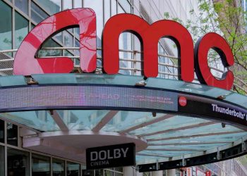 AMC stock traders ignoring warning signs send shares surging