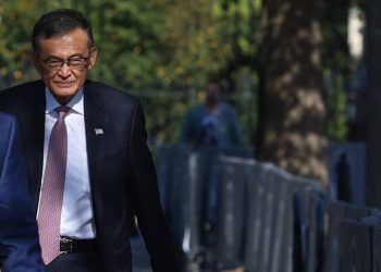 Intel CEO gives investors a reality check