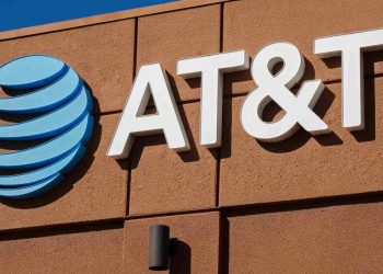 AT&T CEO explains why AT&T can withstand satellite competition