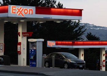 Exxon Mobil signals massive profit spike but Wall Street is divided