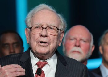 Warren Buffett unveils his $10,000 playbook for all investors