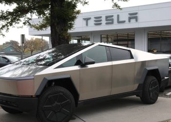 Elon Musk and Tesla announce serious AI changes for workers