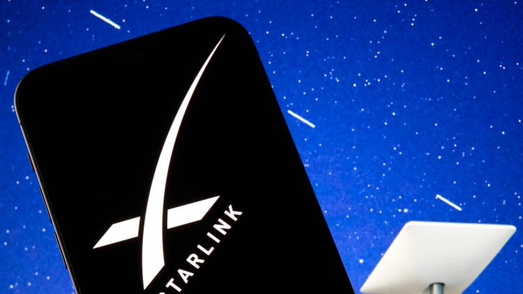 SpaceX turns heads ahead of earnings with new mega deal
