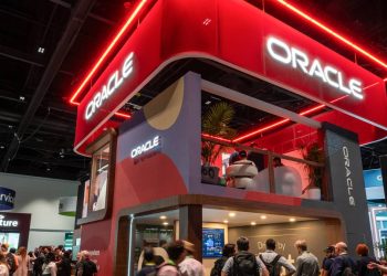 Oracle stock makes rattling move after major setback