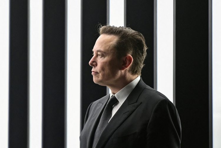 Tesla TSLA stock prediction: $500 bull vs $250 bear
