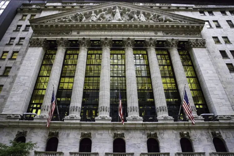 Salesforce (CRM) stock prediction: $350 bull case vs $150…