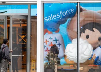 Salesforce just got the signal bulls were waiting for