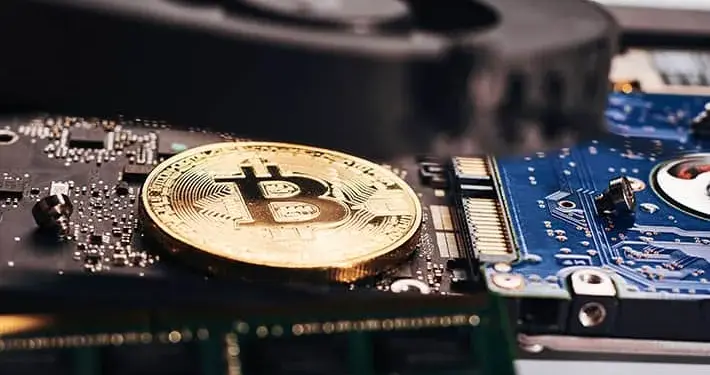 Bitcoin Holds Above $81,000 After 6% Rally as Oil Risks…