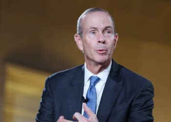 Chevron CEO sends a strong message on oil price and the economy