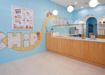 Viral cookie chain leaves key market, closes all stores