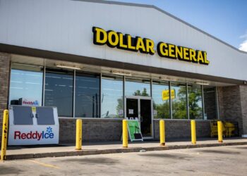 Dollar General CEO drops hot take on inflation and $100,000 earners