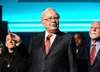 Warren Buffett keeps turning to the same ETF for a reason