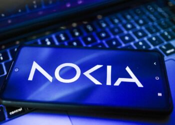 Cramer strongly recommends buying beaten-down 90s tech legend