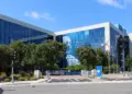 Intel (INTC) Stock Prediction: $150 Bull vs $55 Bear