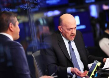 Jim Cramer says battered travel stock everyone uses is a ‘steal’