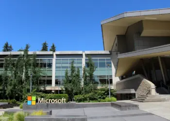 Microsoft (MSFT) Stock Prediction: $870 Bull Case, $440…