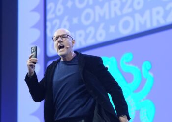 Scott Galloway issues grim SpaceX stock price forecast