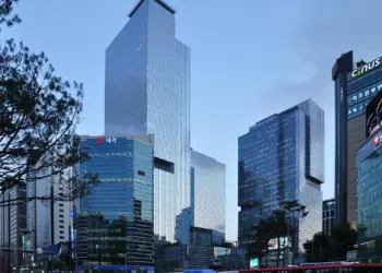 Samsung Stock Prediction: ₩380,000 Bull vs ₩185,000 Bear