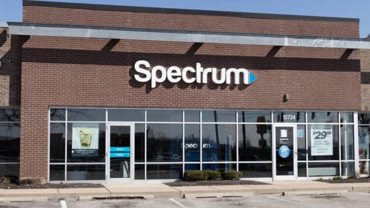 Spectrum hits a snag as it works to curb internet customer exodus
