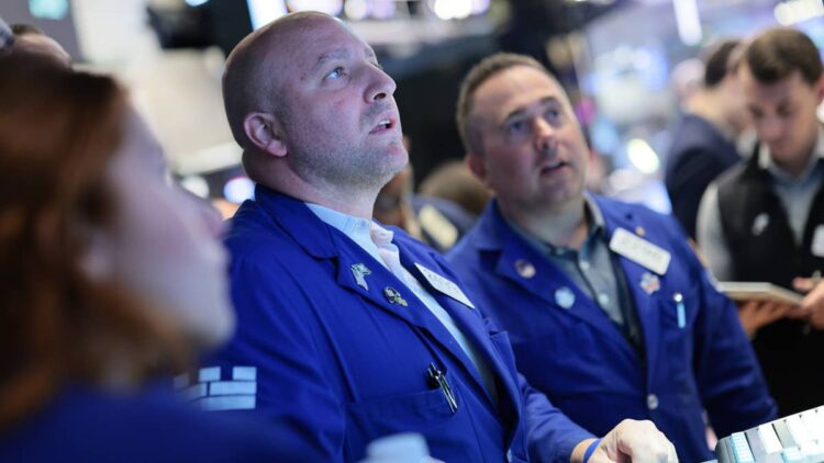 Warren Buffett sends stark warning to stock market investors