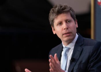 Anthropic CEO sounds the alarm on AI risks