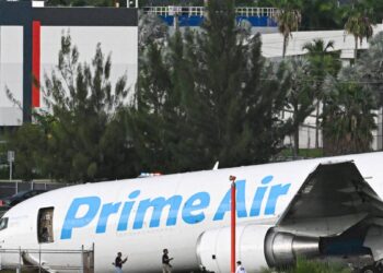 Which flights out of Miami International are canceled right now