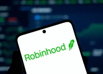 Robinhood (HOOD) Stock at $95 Before Q3 Earnings as…