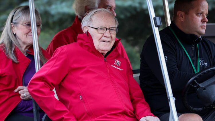 Warren Buffett’s Berkshire adds $330 million to a familiar bet
