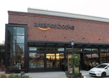 Amazon stock prediction: $320.39 bull, $210.55 bear