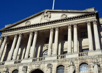 FTSE 100 closed at 10,881.90, up 3.13% on the week per Dow…