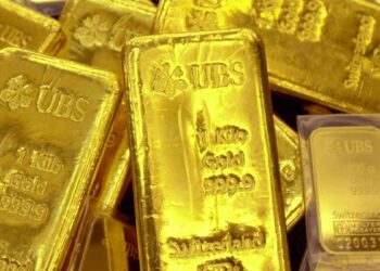 Gold plunges, but UBS isn’t budging on its price target