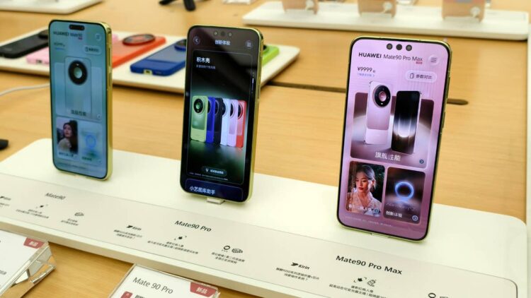 A Chinese tech giant’s new phone leaves 1 question for investors
