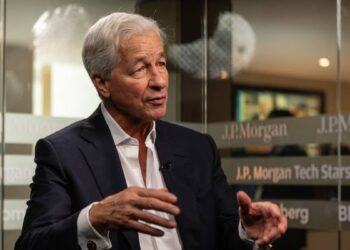 JPMorgan’s CEO sends a stern warning to corporate America