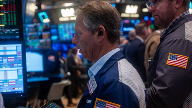 SCHD puts dividend investors at critical crossroads