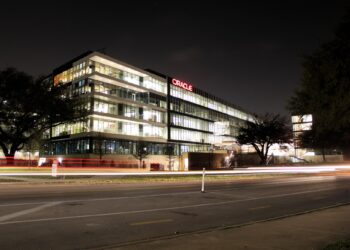 Oracle stock prediction: Friday closed at $128.23, bull…