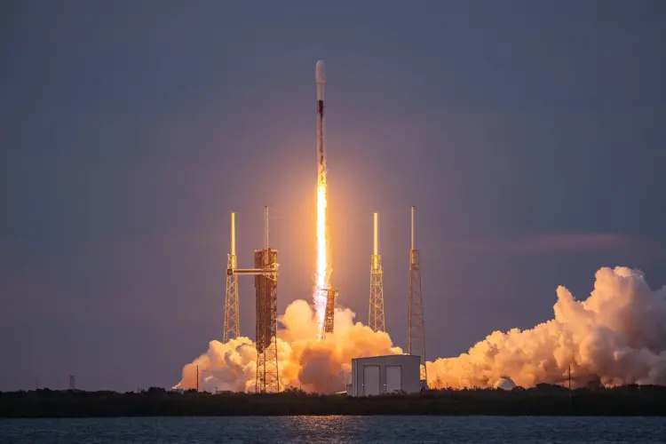 SpaceX (SPCX) Stock at $159 After a 7% Friday: Bull $235,…