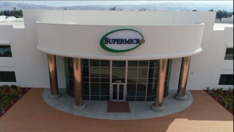 Super Micro stock prediction: $61.64 bull, $24.08 bear