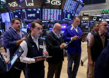 Warren Buffett sends timeless advice to S&P 500 stock investors