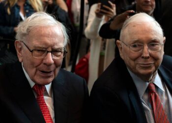 Warren Buffett explained how he’d turn $10,000 into $30 billion if he were starting over